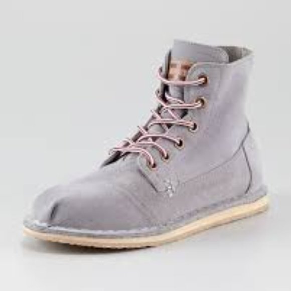 Toms Tomboy Chukka Hightop Gray Suede Boots Size 9.5 - Picture 1 of 8